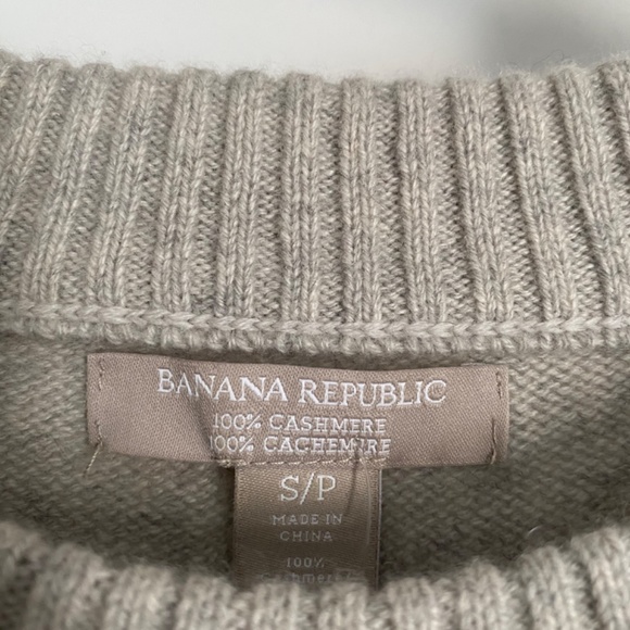 Banana Republic Banana 100% Cashmere Crew Sweater Women’s Size Small - Picture 5 of 9